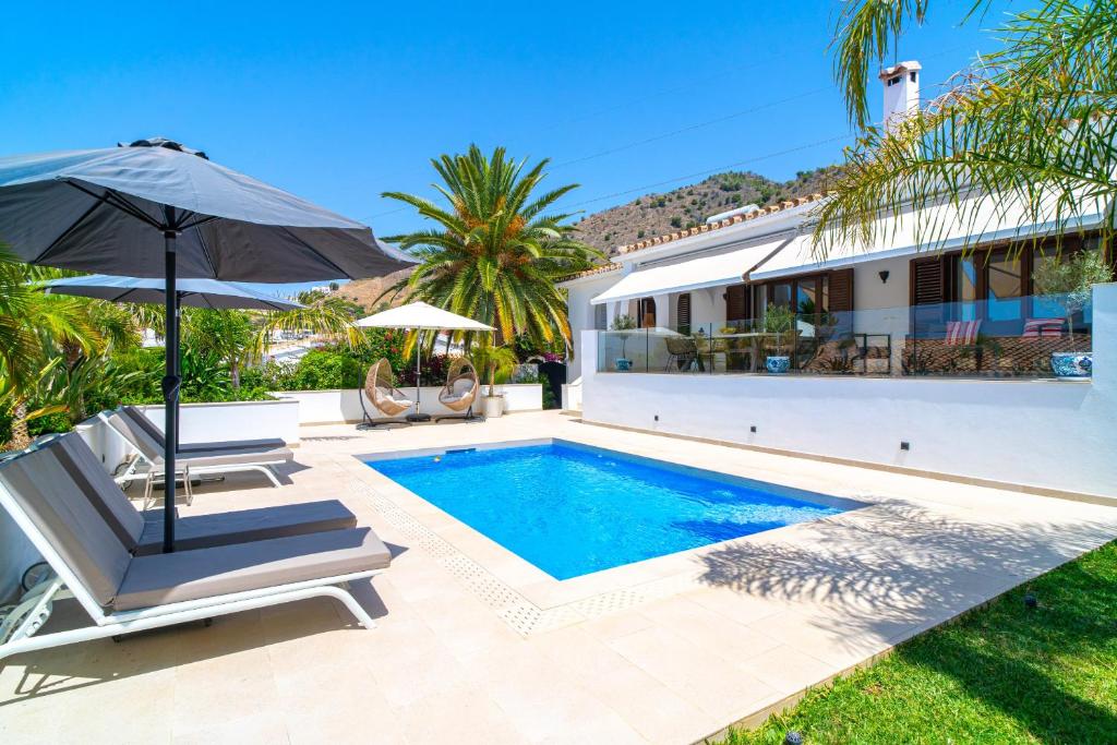 Villa Grand Pool Terrace by Casasol - 1