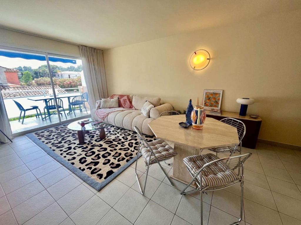 Appartement rénové 1 chambre à Cavalaire, proche plage, climatisé avec parking - FR-1-226B-107 - 2