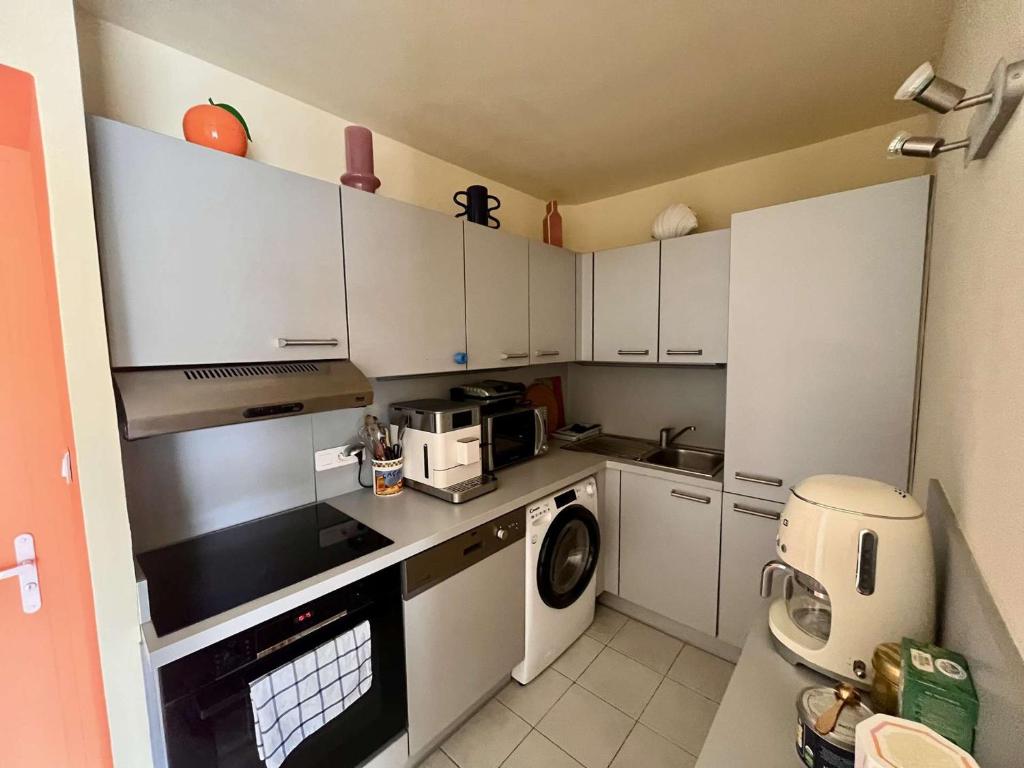 Appartement rénové 1 chambre à Cavalaire, proche plage, climatisé avec parking - FR-1-226B-107 - 4