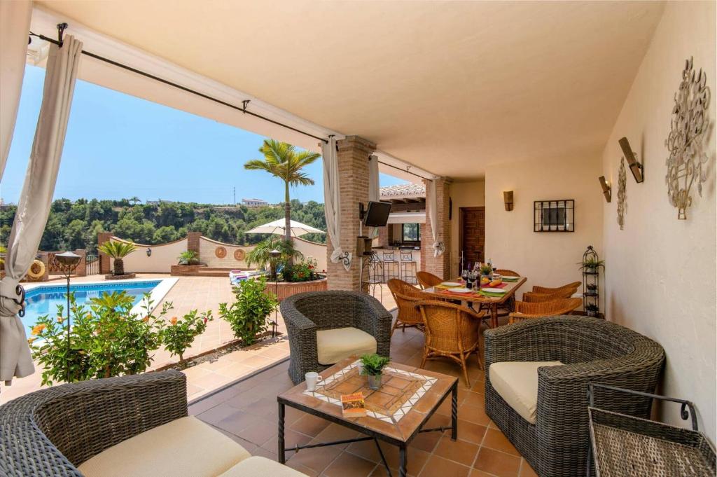 Villa La Canela by Villa Plus - 3
