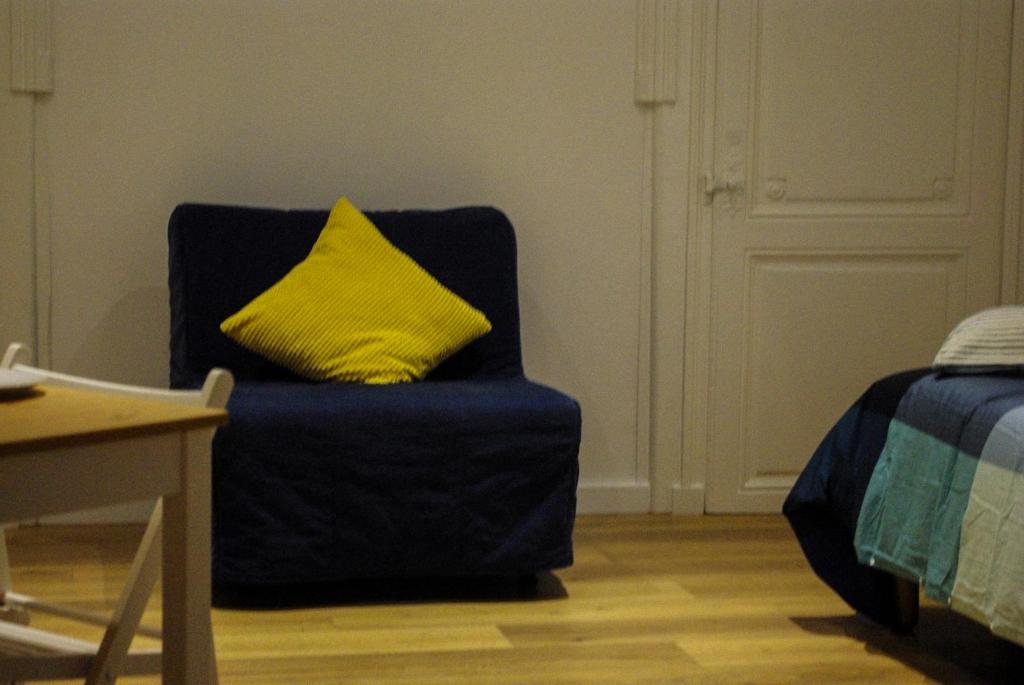 Dijon Standing Historic City Apartment - 2