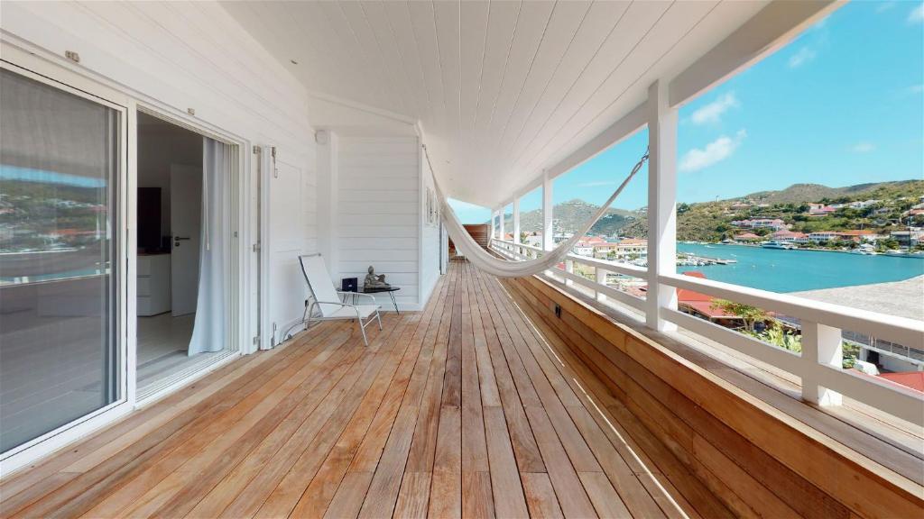 Luxurious Apartment close to Shell Beach, Gustavia