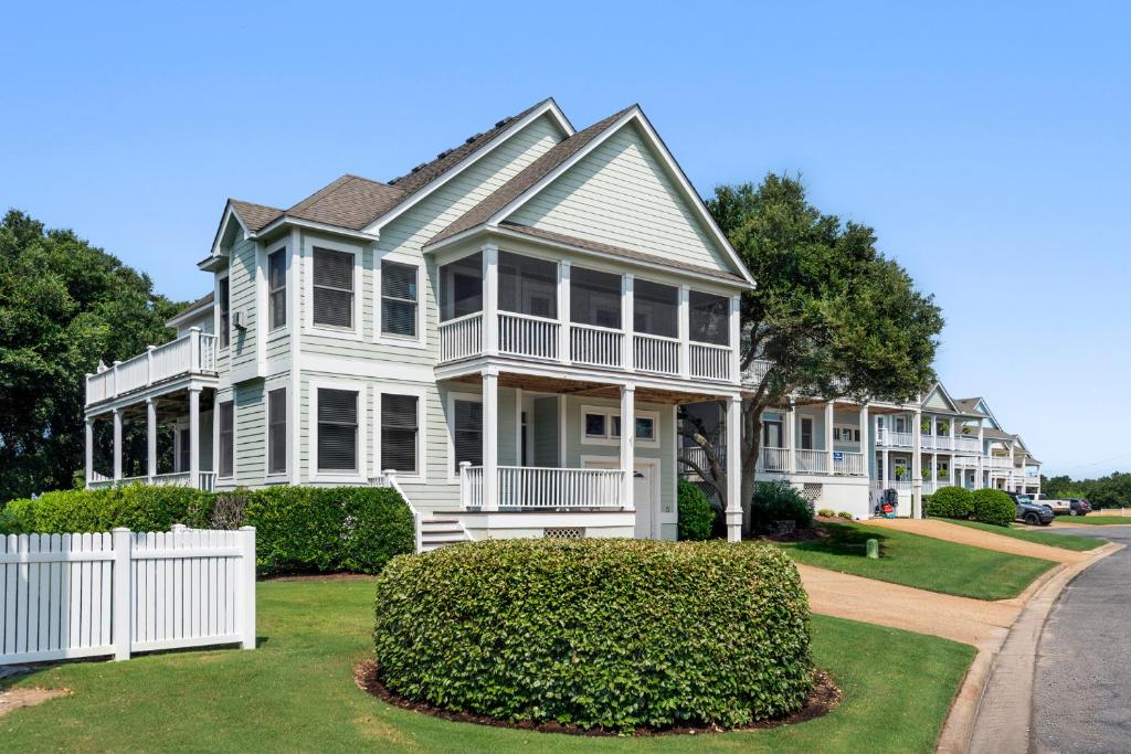 Anchors Down, Corolla