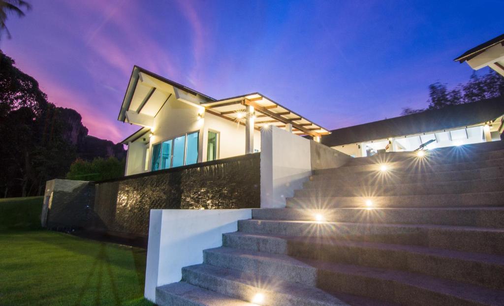 Krabi Beach House ( SHA Plus+)