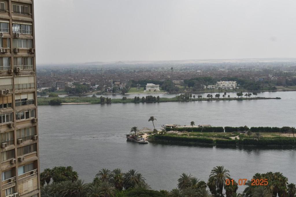 Nile,Pyrimad,and Citadel view in Maadi, Káhira