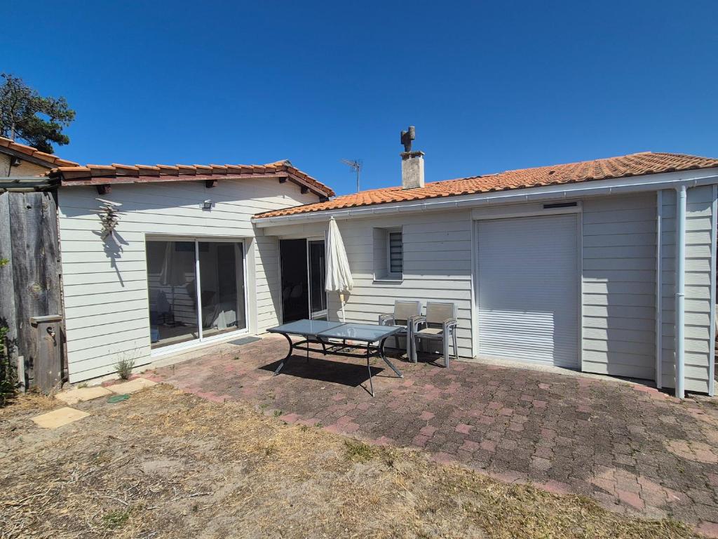 Maison LICORNE MARINE à 5 minutes à pied de la mer océan - 2