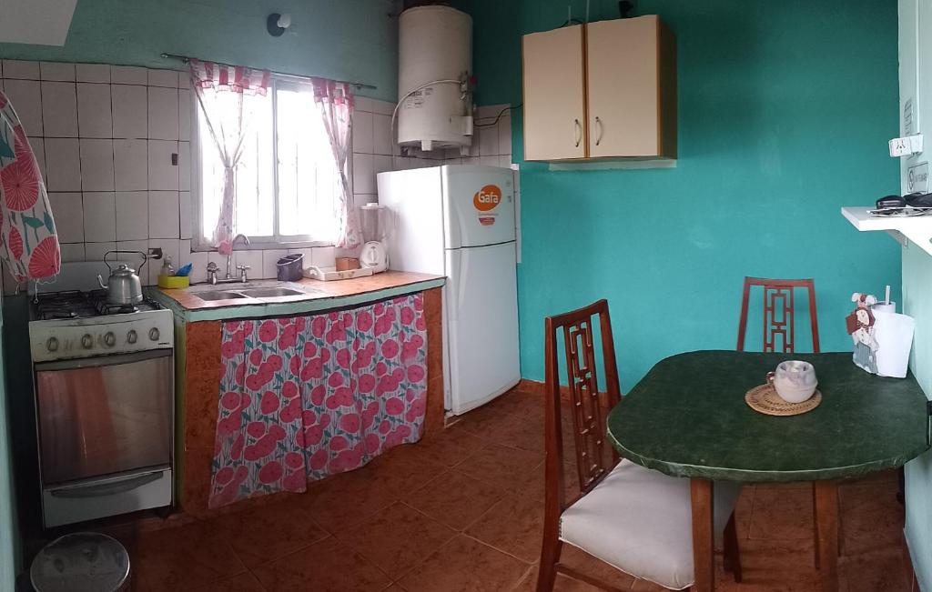 Hogar "Doña Lucia" Para 3 Personas COCHERA PRIVADA GRATIS - 1
