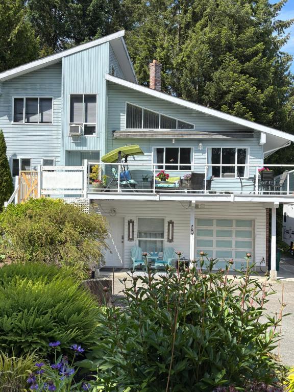 Bayview Bed and Breakfast, Mill Bay