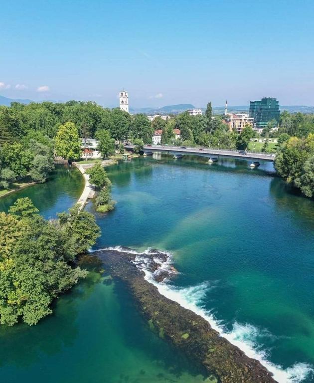 Apartman OZ II, Bihać