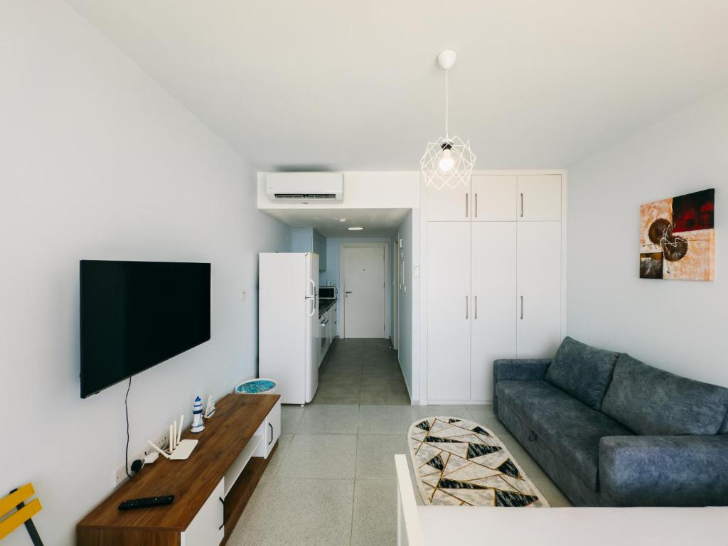 Studio Apartment in the Heart of Bogaz, Iskele, Cyprus, Iskele