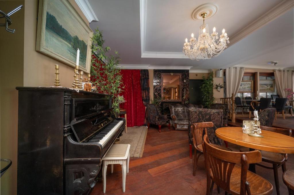 Restaurant, Paivilla Boutique Hotel in Tallinn