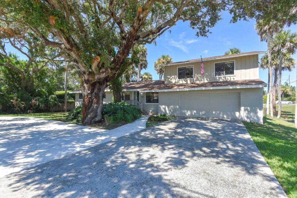 Sunset on the Peninsula 3br 3bath, Daytona Beach
