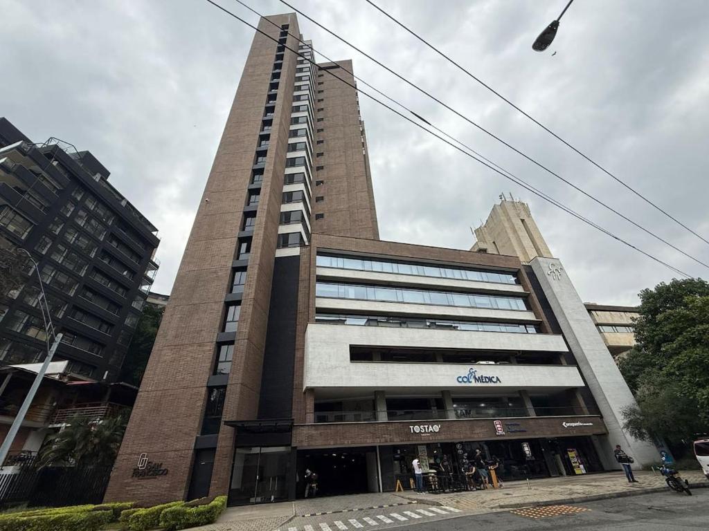 SF501 Poblado Manila KBed Parking 247 security - 5
