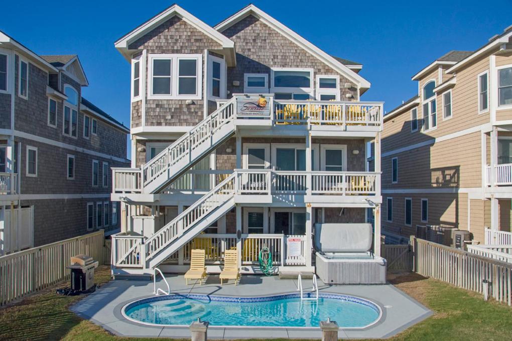 Giggling Gecko, Nags Head