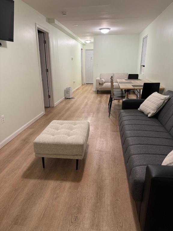 Gorgeous Beach Unit sleeps 4, 2 beach badges, beach towels, and 4 min to beach, Seaside Heights