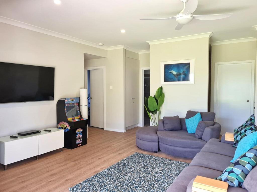 Horizons, Port Hughes