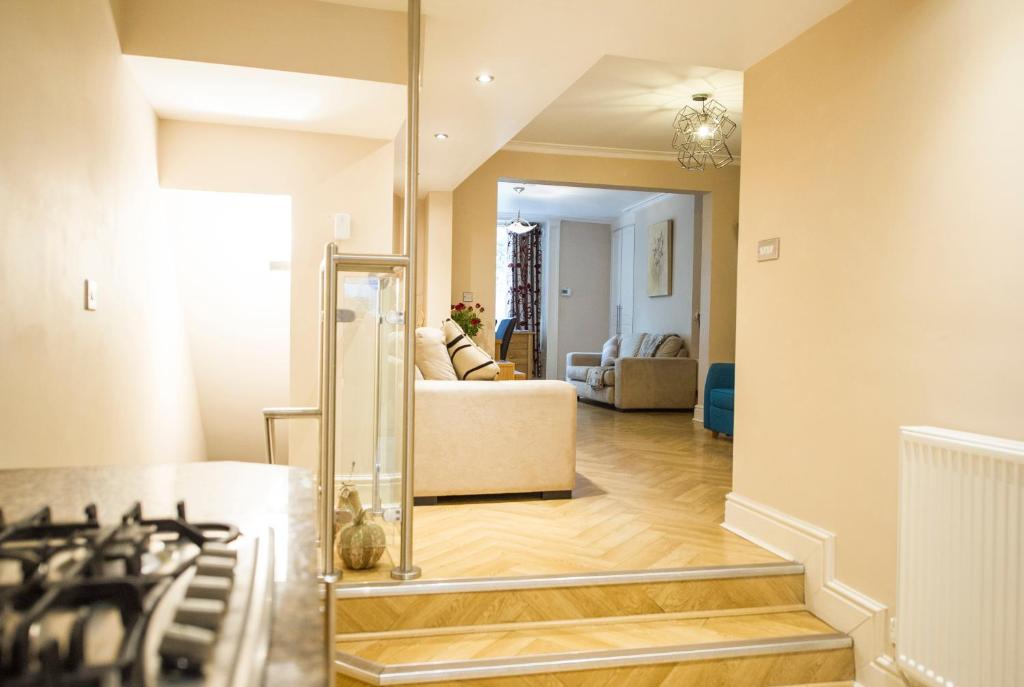 Chester Apartments photo 7