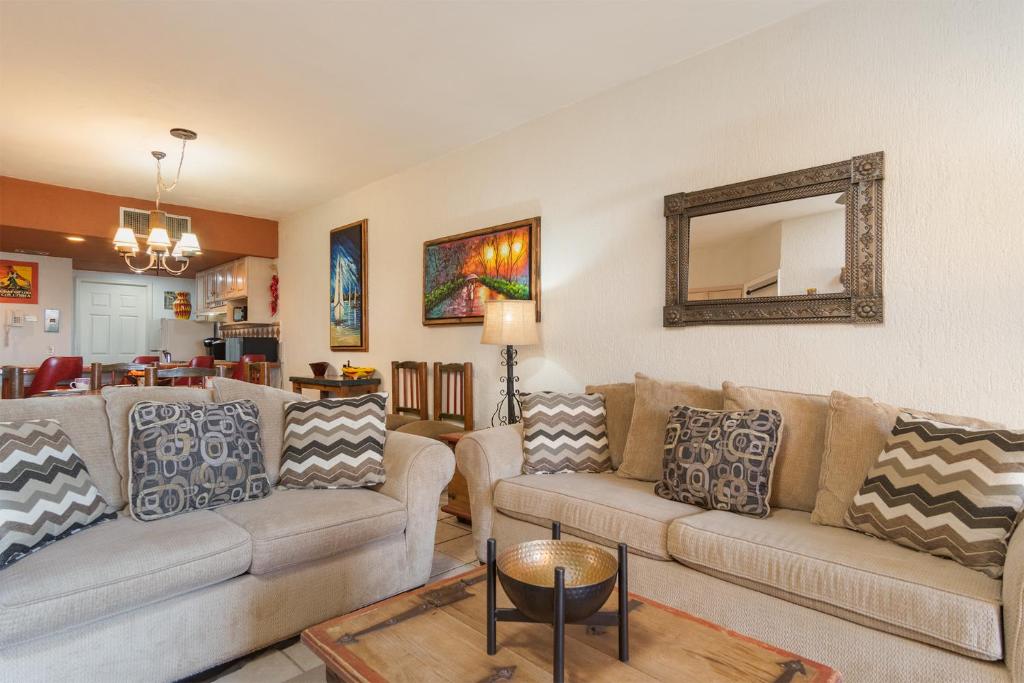 NEWLY RENOVATED Lazy Daze Paradise Retreat - 1
