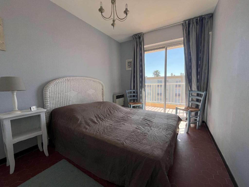 Appartement T2 Climatisé avec Terrasse et Parking au Lavandou - FR-1-308-211 - 5