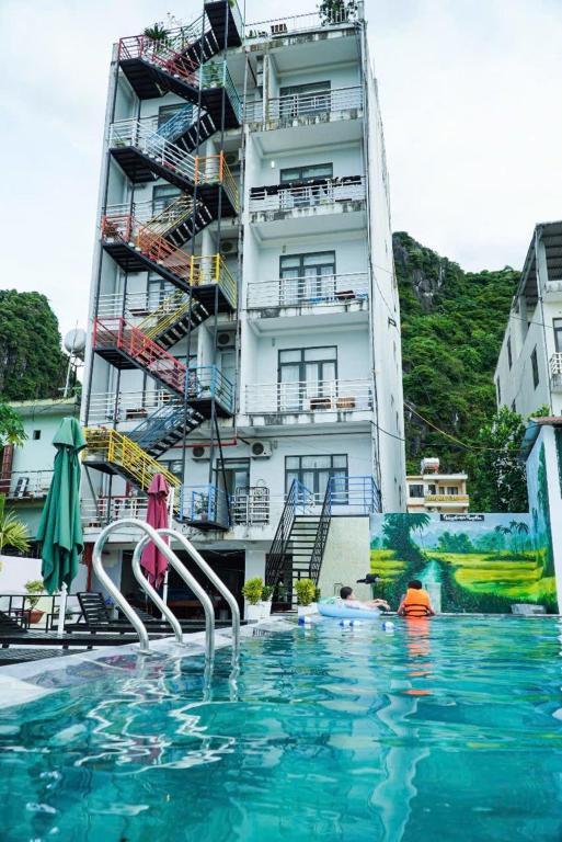 Phong Nha Jasmine Hostel & Roof Top Bar