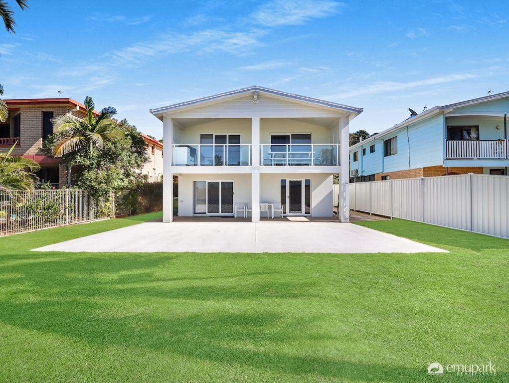 Island View on Scenic, Kinka