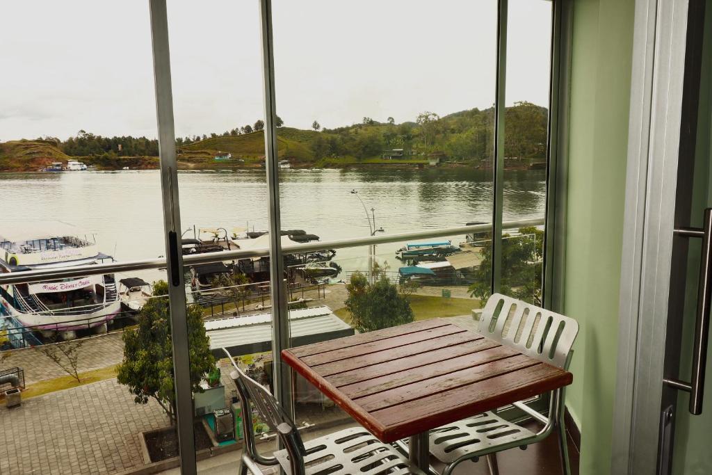 Hotel Portobelo Guatape - 2