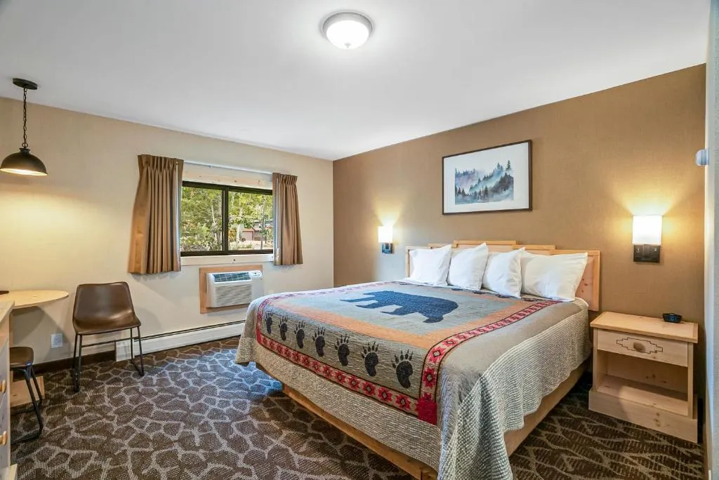 Spirit Lake Lodge，位于格兰德莱克的酒店