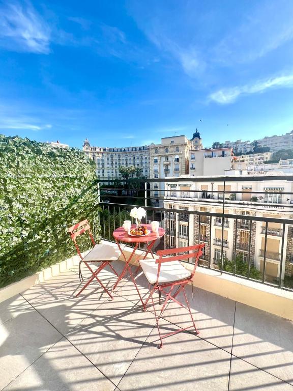 Charming Studio with Terrace - 1
