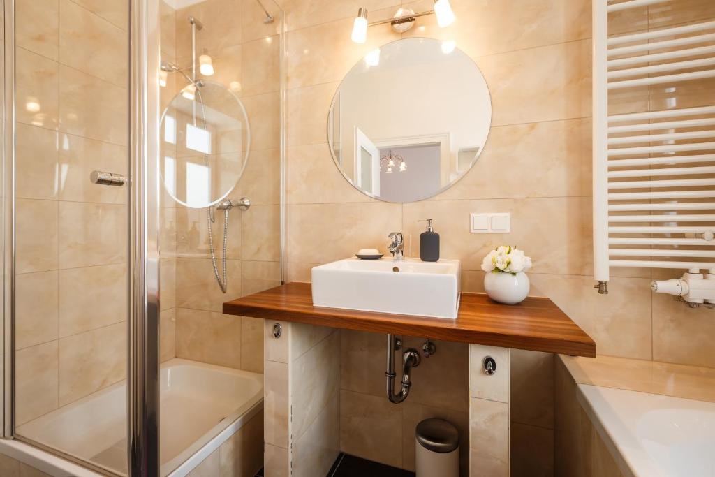 Operngasse Premium in "Your Vienna" photo
