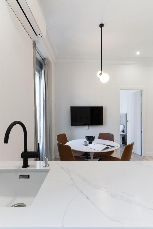 Luz y diseño en Malasaña, Piso céntrico y nuevo - 3