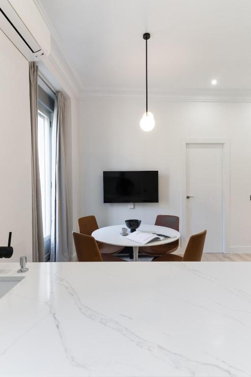Luz y diseño en Malasaña, Piso céntrico y nuevo - 5