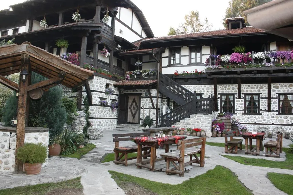 Family hotel Makedonska Kruchma，位于多布里尼什特的酒店