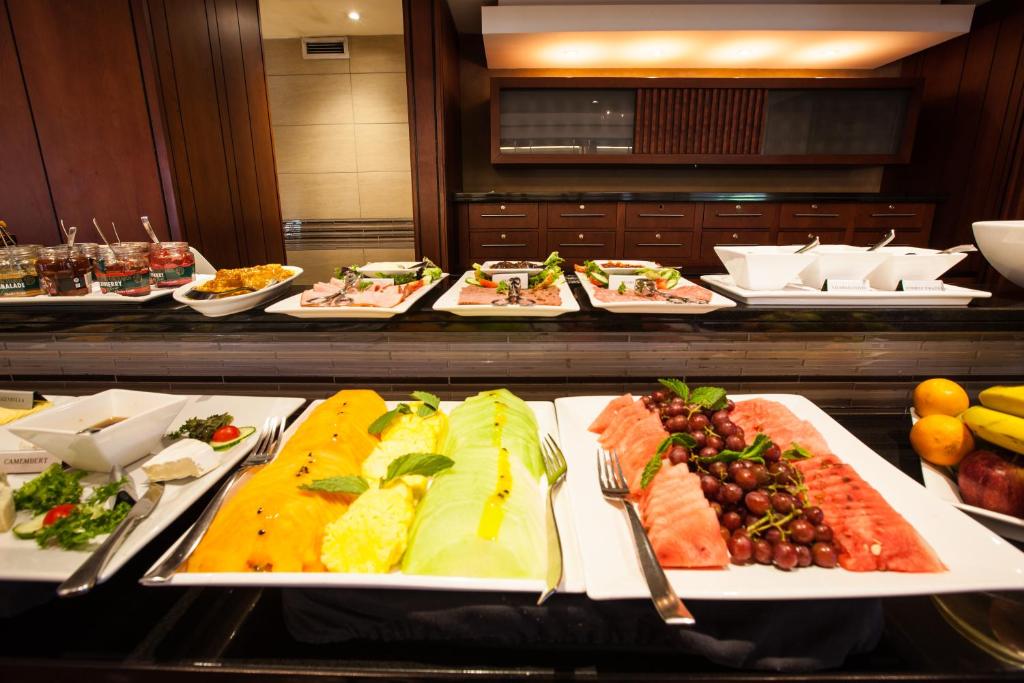 طعام و مشروبات