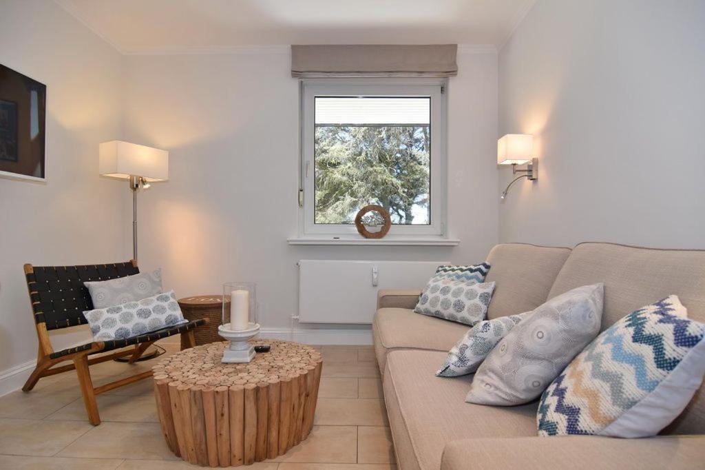 Luv & Lee, Whg 9, Westerland