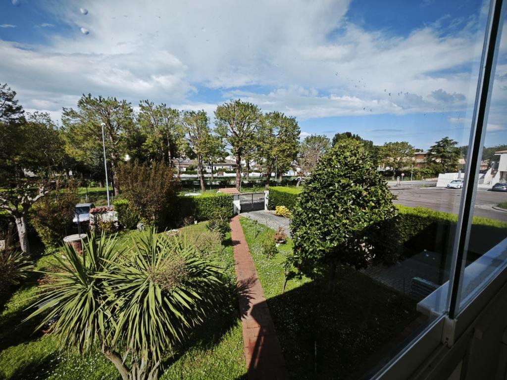L20/A La Camera nel verde - 2