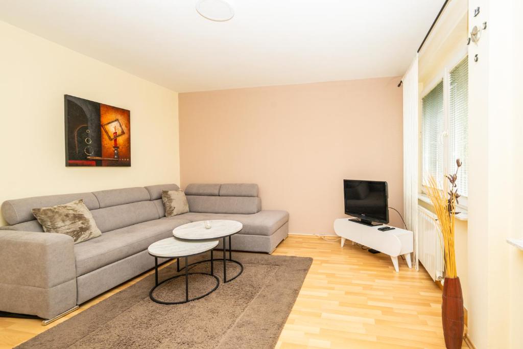 Cosy Nest In Sarajevo Center with parking, Sarajevo