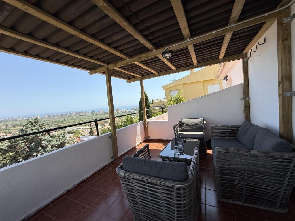 Luna Mare - Donde la luna se junta con el mar, Peñíscola