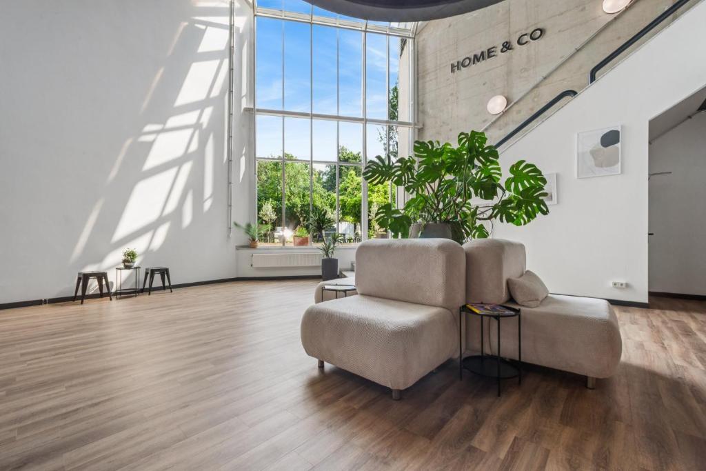 Home and CoLiving Bonn I Aparthotel I Soft Opening フロント・ロビー
