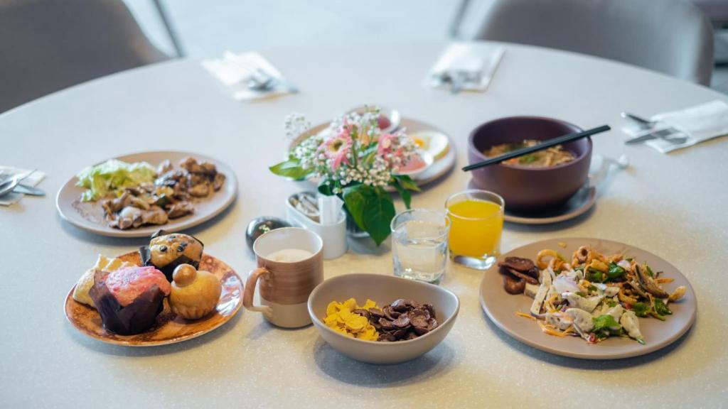 อาหารและเครื่องดื่ม