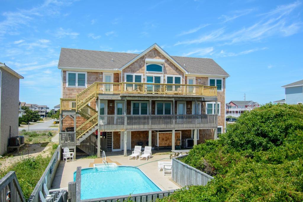 Mojo Dojo, Nags Head