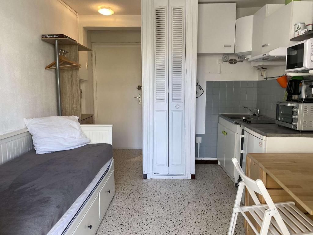 Studio climatisé avec balcon proche centre et thermes, Balaruc-les-Bains - FR-1-553-21 - 5