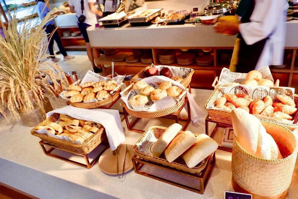 อาหารและเครื่องดื่ม