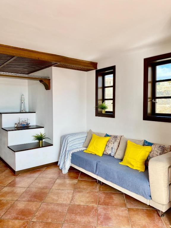 Family Oasis - Oceanview Duplex, Heated pool, Air Con - 4