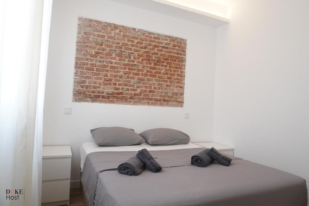 La Paz Apartments - 4