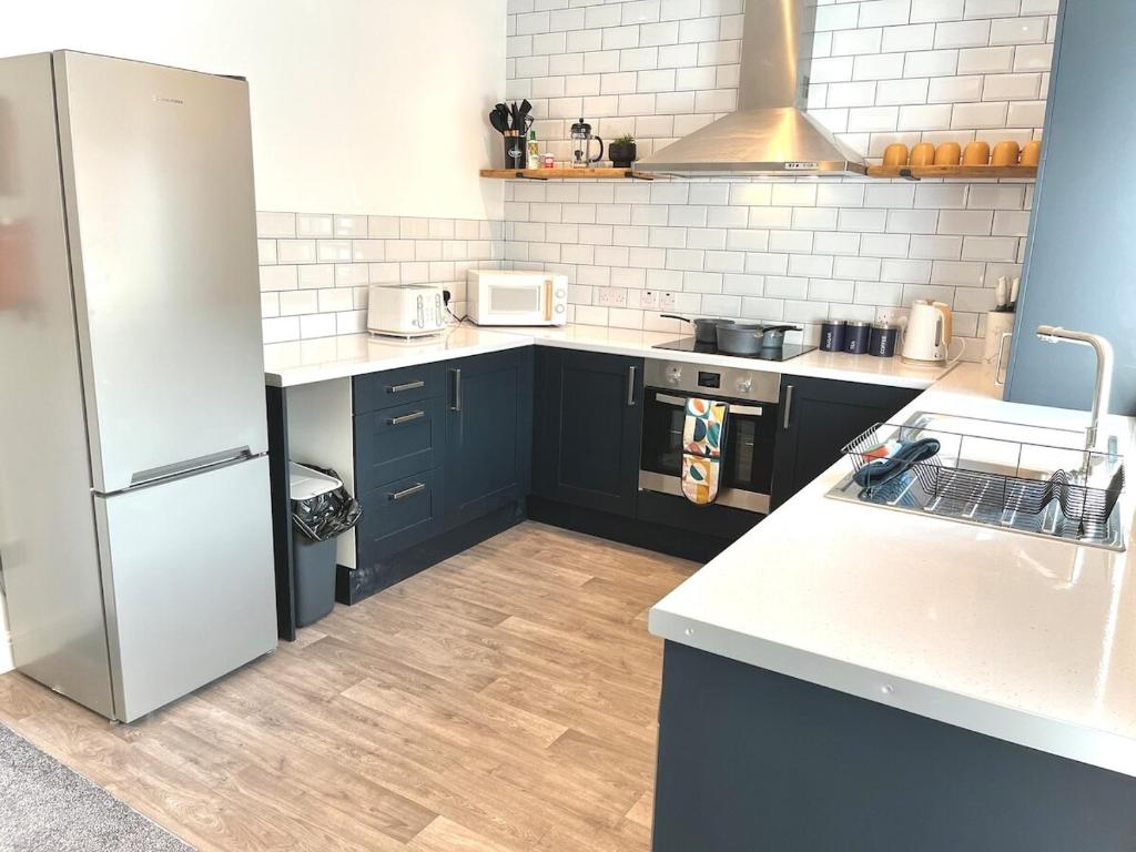 Ideal 4 Bed Home sleeps 7 Nr Middlebrook Stadium, Lostock