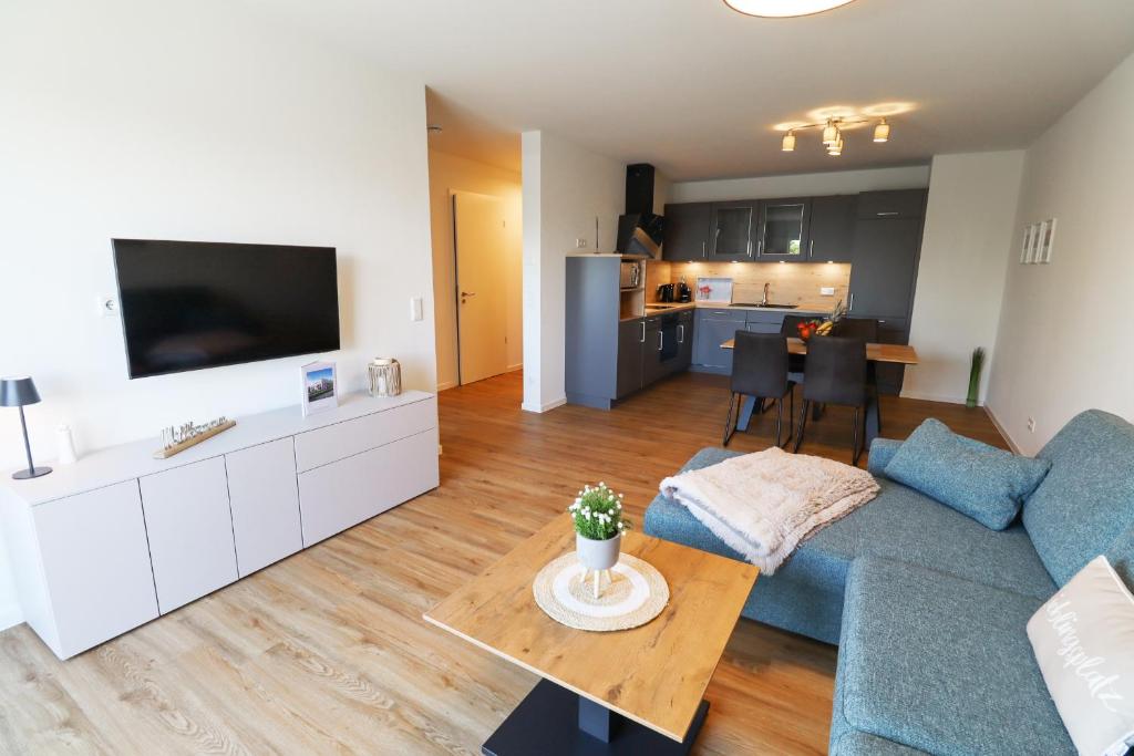 KÜSTE33/20 – Exklusive Ferienwohnung mit Sauna & nah am Strand!, Tossens