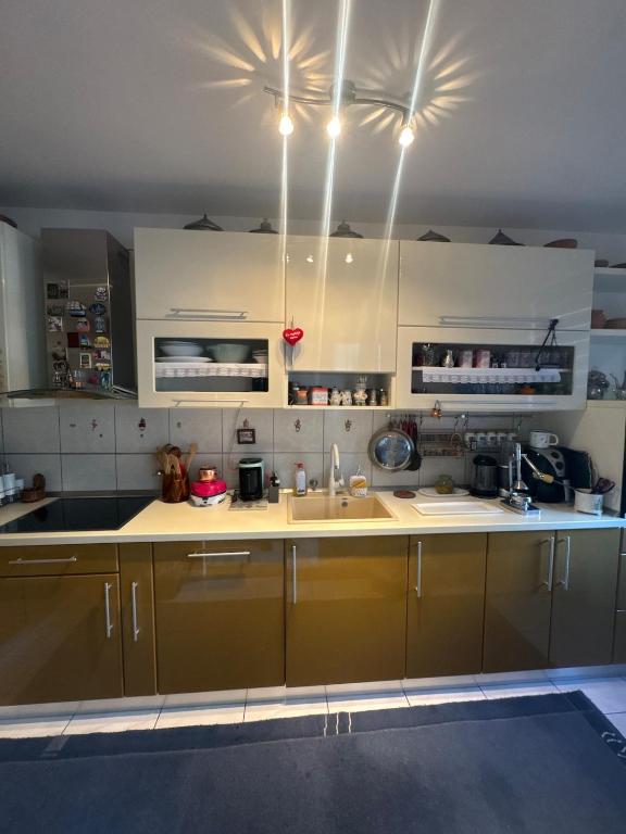Lovely 2 bedroom apartment - 2
