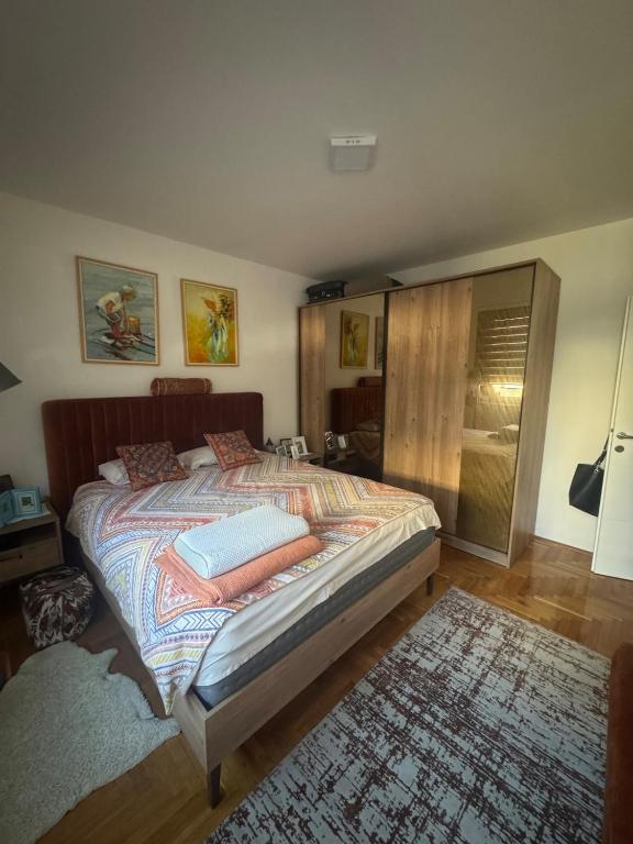 Lovely 2 bedroom apartment - 4