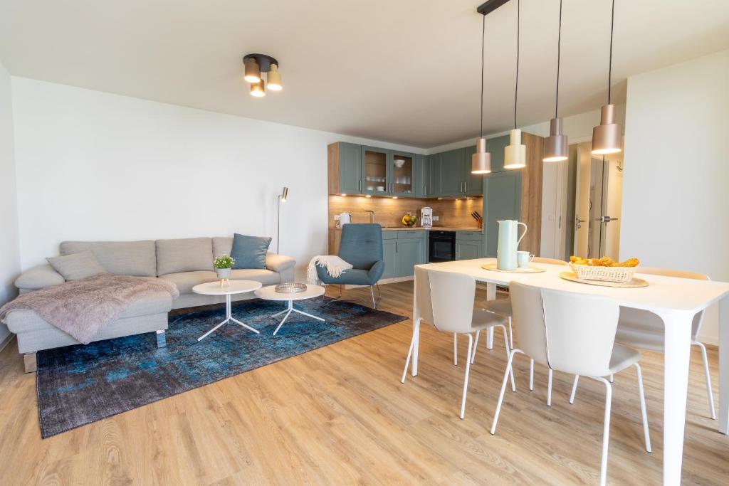 SlowDown in Kellenhusen - familenfreundliche und moderne Ferienwohnung mit Loggia und 2 Schlafzimmern, Kellenhusen