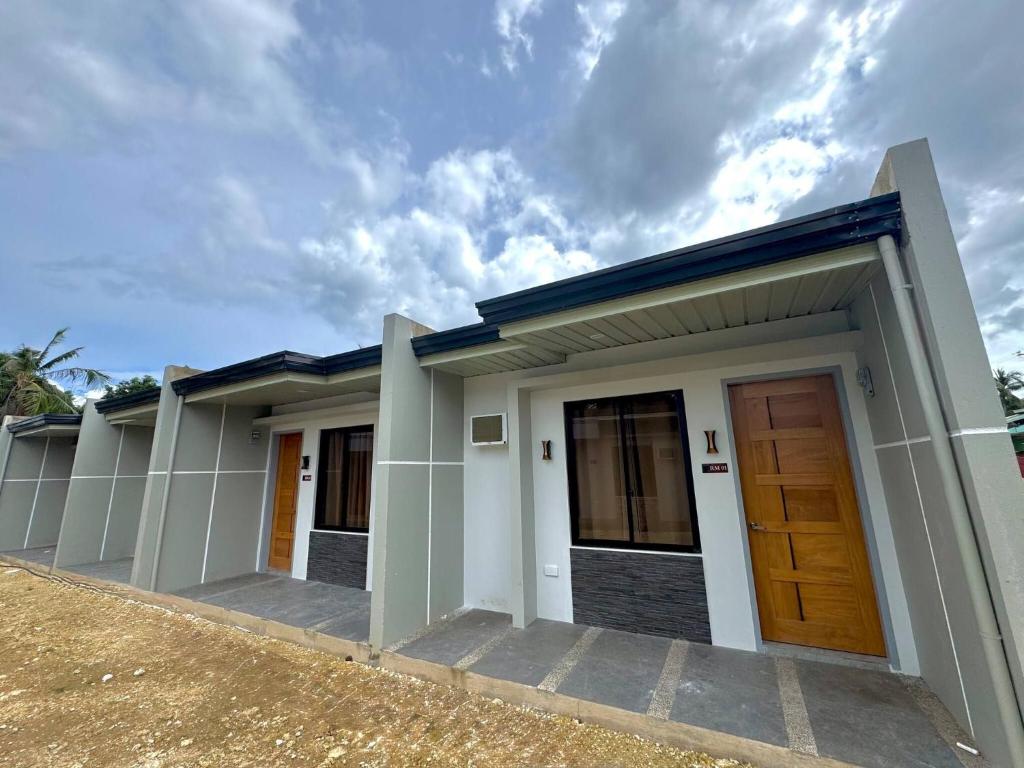 CASA KM Beach Pool Access, Dauis